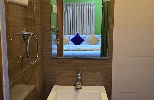 Srikalahasti Hotel | HOTEL KCR GRAND
