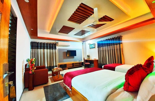 Latachapli Hotel | Hotel Khan Palace