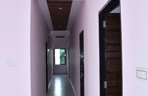 Shri Madhopur Hotel | Hotel Khatushyamji