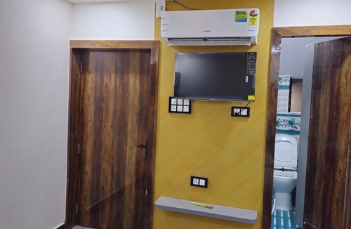 Wankaner Hotel | Hotel Krishna