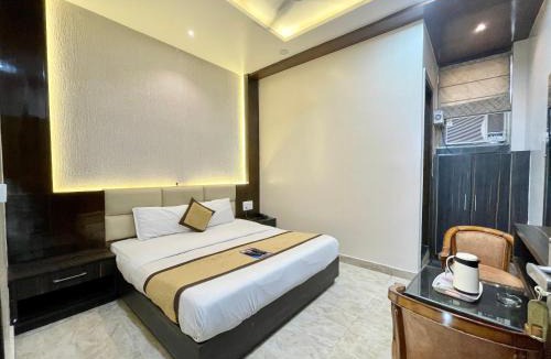 Haridwar Hotel | HOTEL LE GRACE ! HARIDWAR होटल ले ग्रेस, ஹோட்டல் லீ கிரேஸ் fully-Air-Conditioned-hotel, lift-wifi-and-Parking-availability near Ganga Ghaat and Mansa Devi Temple - 2