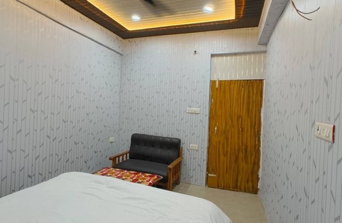 Indira Nagar Hotel | Hotel Loknath Inn