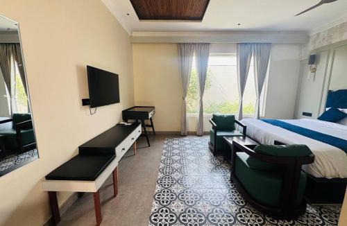 Bathinda Hotel | Hotel Lotus castle