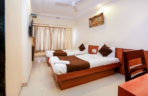 Malad East Hotel | Hotel Lucky Goregaon