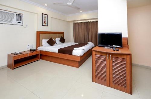 Malad East Hotel | Hotel Lucky Near Nesco