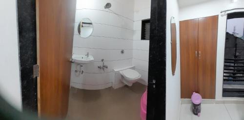 Rajkot Hotel | Hotel Madhav Shankar