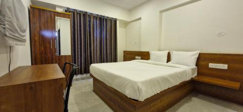 Central Pune House | Hotel Maharaja Inn