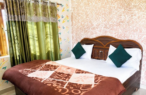 Tehri Hotel | Hotel Maheshwari Palace & Banquet