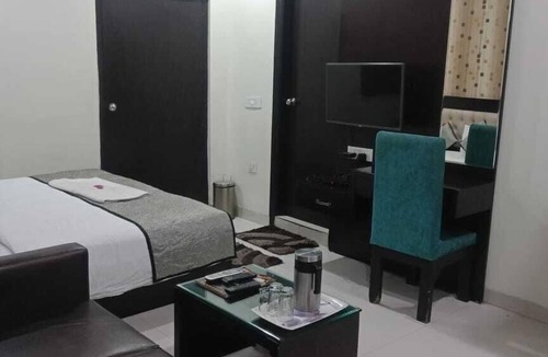 Kanpur Hotel | Hotel Mandakini Lush