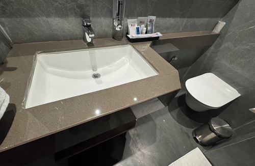 Malad West Hotel | HOTEL MUMBAI HOUSE MINDSPACE MALAD