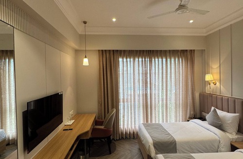 Malad West Hotel | HOTEL MUMBAI HOUSE MINDSPACE MALAD