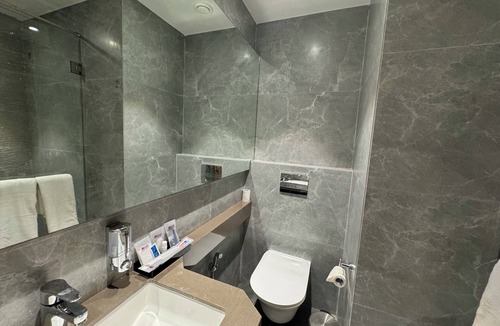 Malad West Hotel | HOTEL MUMBAI HOUSE MINDSPACE MALAD