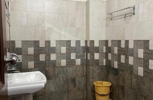 Palampur Hotel | Hotel Munish