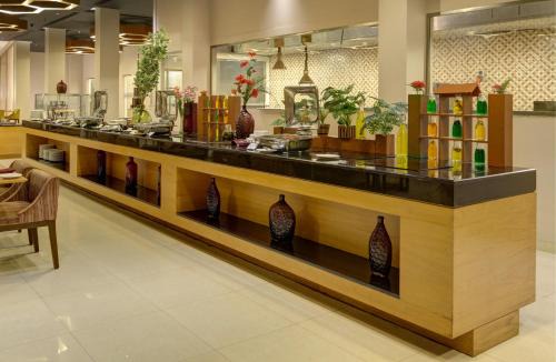 Hubli Hotel | Hotel Naveen Lakeside