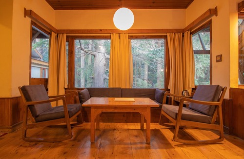 Old Manali Resort | Hotel Negis Mayflower