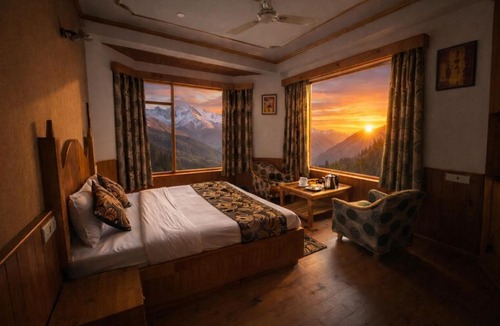 Model Town House | Hotel Nitya, Manali