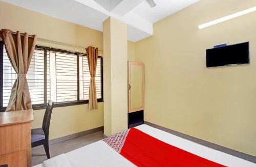 Shibpur Hotel | Hotel O Grand Lazeez Dumurjala outdoor Stadium