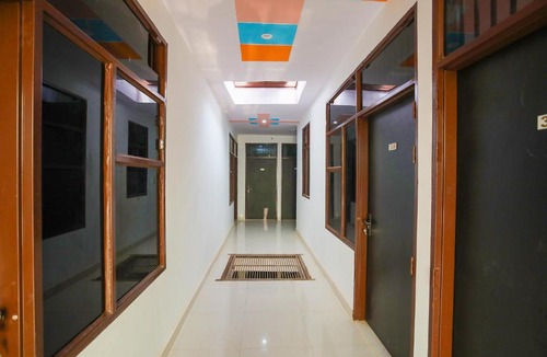 Gurugram Hotel | Hotel O KD Guest House