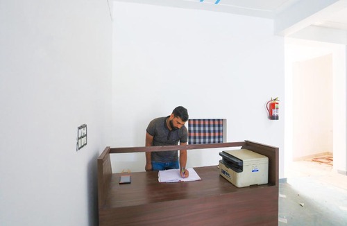 Gurugram Hotel | Hotel O KD Guest House