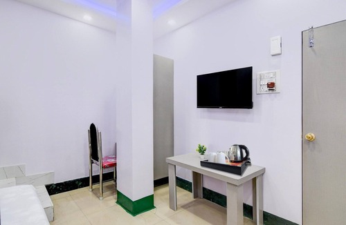 Barasat House | Hotel O Metropolis Mall Kolkata