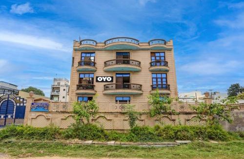 IMT Manesar Hotel | Hotel O Naveen Stay