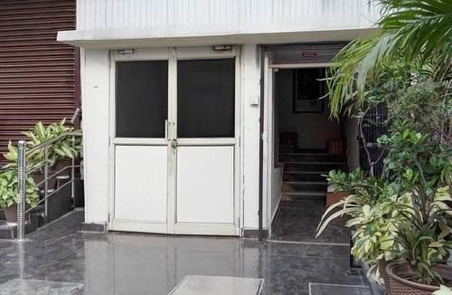 Rudrapur House | Hotel O Rudrapur Railway Junction
