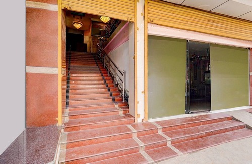 Manali House | Hotel O Thirumangalam Metro Station