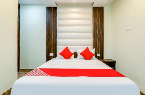 Patna Hotel | Hotel O White House