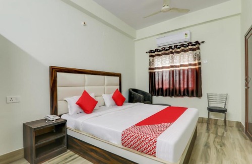 Patna Hotel | Hotel O White House
