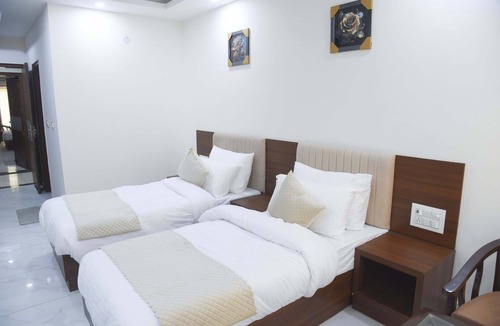 Ghaziabad Hotel | HOTEL OM REGENCY