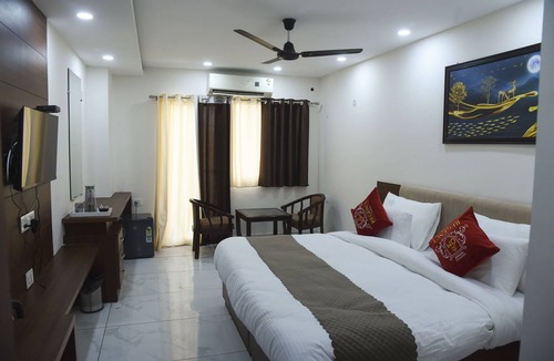 Ghaziabad Hotel | HOTEL OM REGENCY
