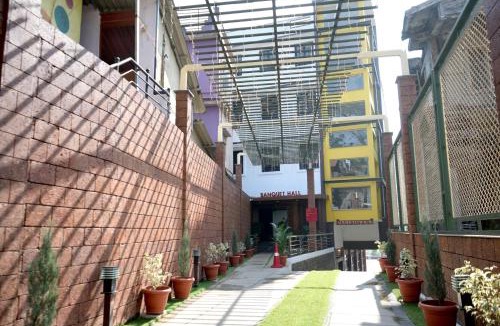 Virarajendrapet Hotel | Hotel Orchard Coorg