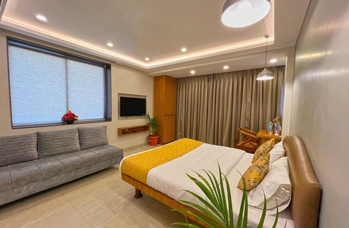 Dadar East Hotel | Hotel Parklane
