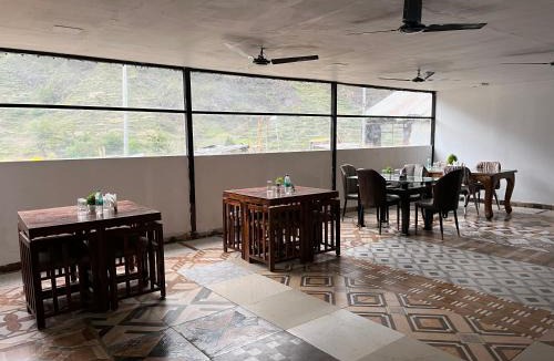 Barkot Hotel | Hotel Pawan Hans