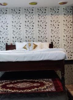 Tanuku Bed & Breakfast | Hotel peacock Inn