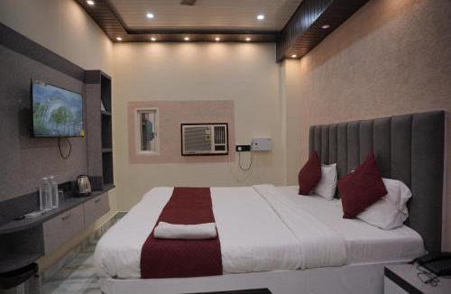 Varanasi Hotel | Hotel PLC Grand