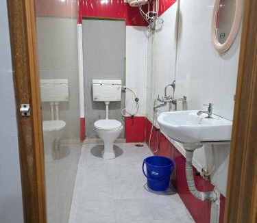 Sualkuchi Hotel | Hotel Pohor Regency 10 minutes travel to Kamakhya Temple