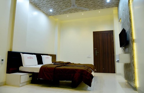 Satara Hotel | Hotel Pushpak