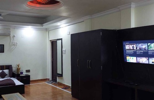 Agartala Hotel | Hotel Queen Palace