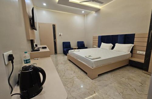Jorhat Hotel | Hotel Rishiraj