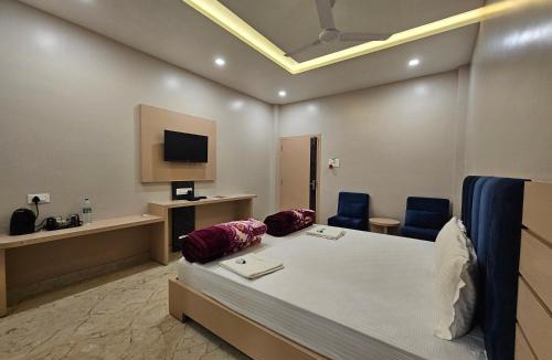 Jorhat Hotel | Hotel Rishiraj