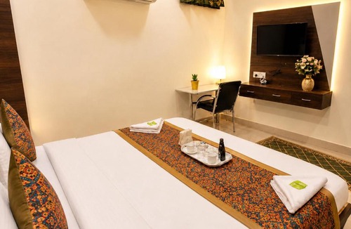 Vrindavan Hotel | Hotel RK Plaza - Rukmani vihaar - #Parking #Best Rated Area #Fully Ac #Prem Mandir #Chaar Dhaam