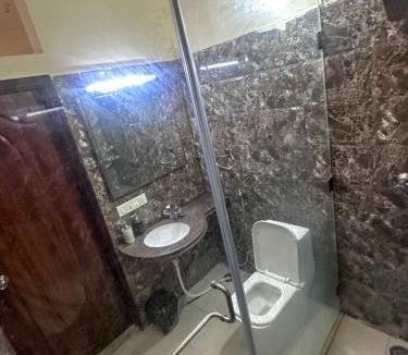 Amer Fort Road Hotel | Hotel Roselle Heights