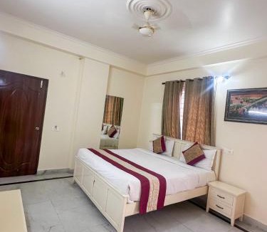 Amer Fort Road Hotel | Hotel Roselle Heights