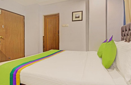 Kolkata Hotel | Hotel Royal Crowne near Kolkata Airport