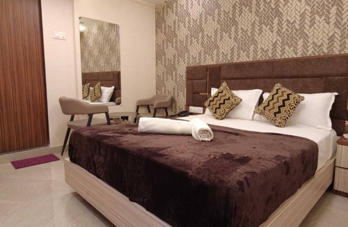 Kandiwali West Hotel | Hotel Royal Inn
