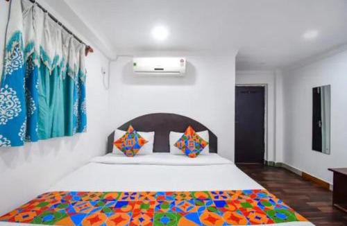 Salt Lake Hotel | Hotel Royal Oak Guest House Nabapally Sector 4 Kolkata