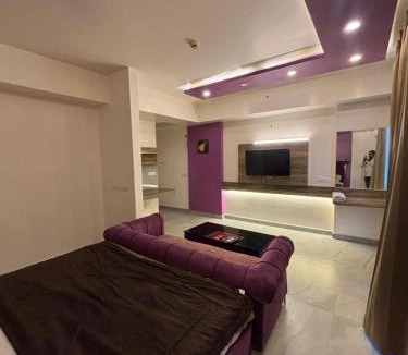 Gomti Nagar Apartment | Hotel Royal Suites , Gomti Nagar Lucknow
