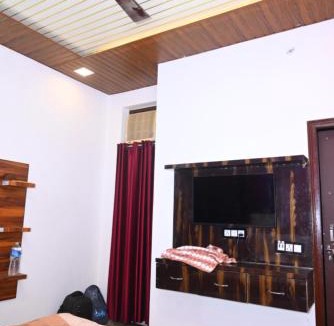Meerut Hotel | Hotel Royal Vista