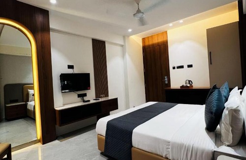 Shirdi Hotel | Hotel Sai Mahima, Near Sai Baba Temple